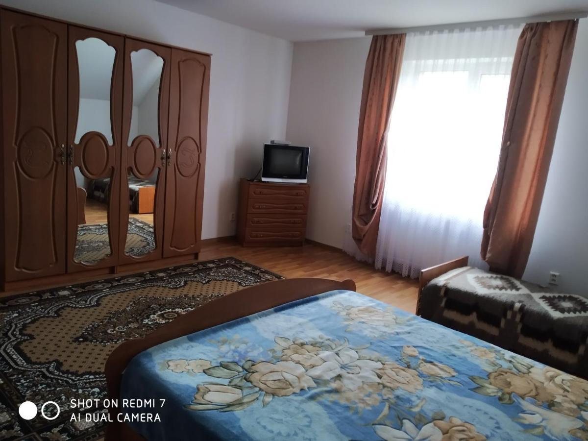 У Дядька Guest House Pilipets Bilik gambar