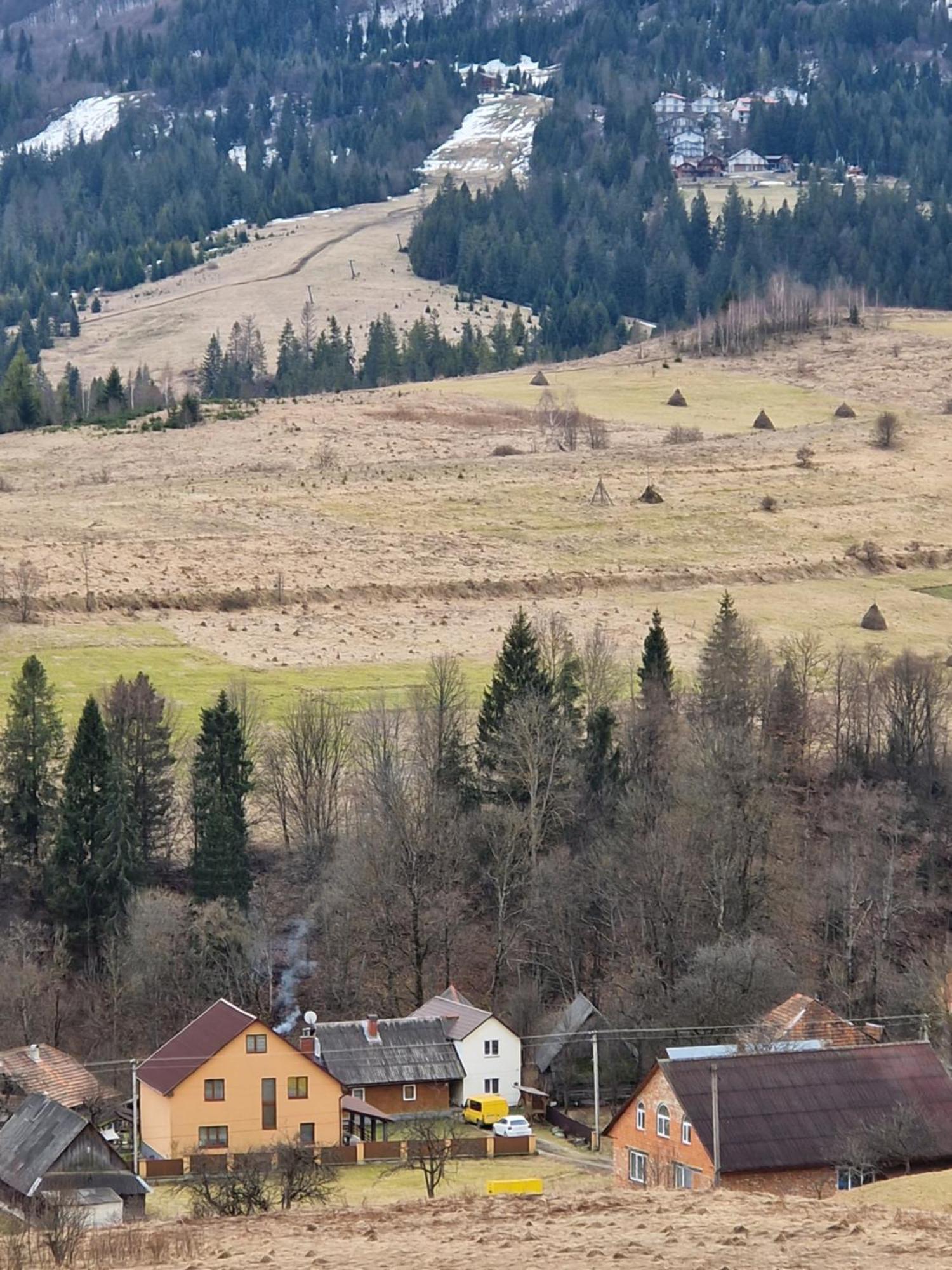 У Дядька Guest House Pilipets Luaran gambar