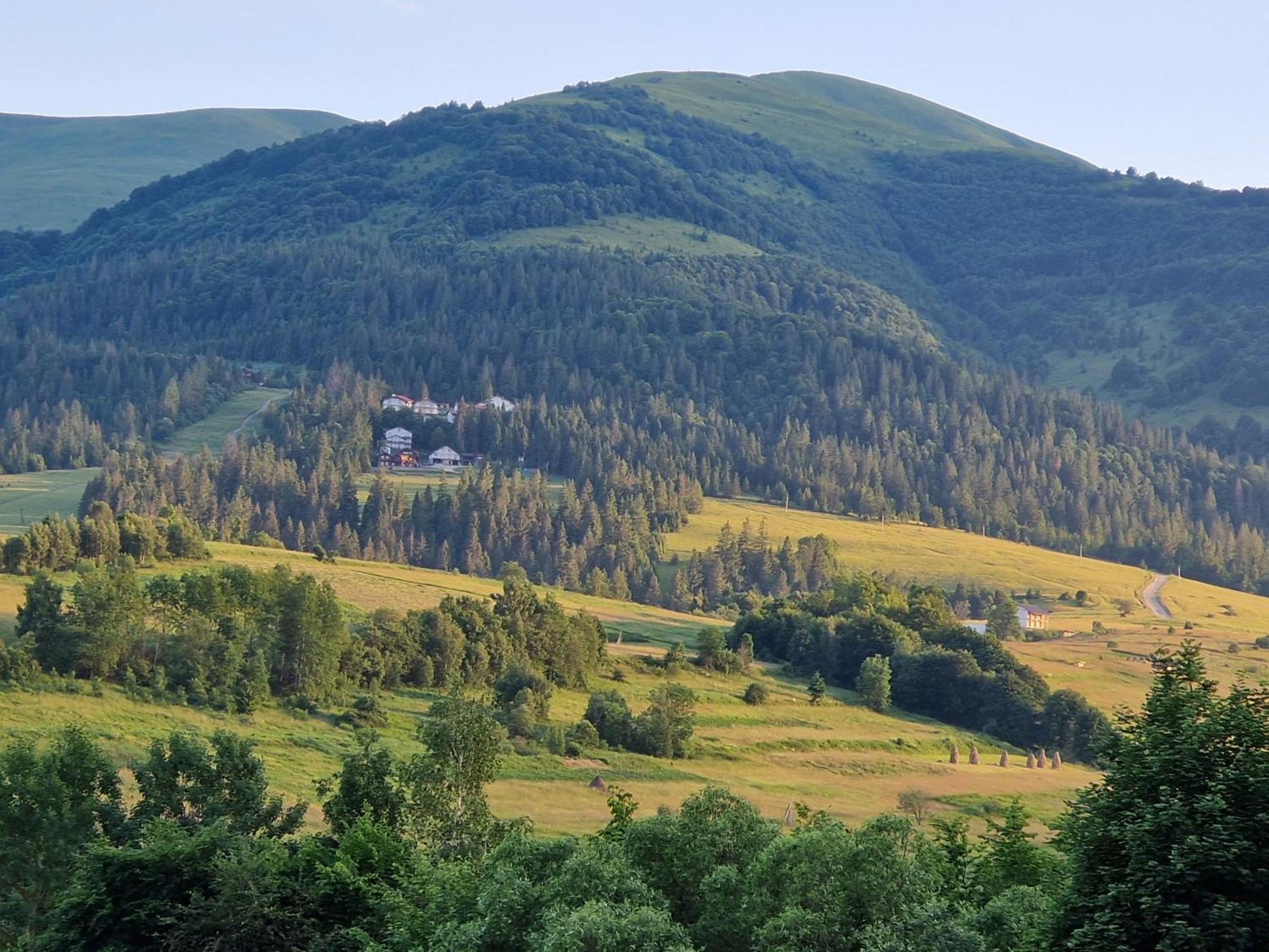 У Дядька Guest House Pilipets Luaran gambar