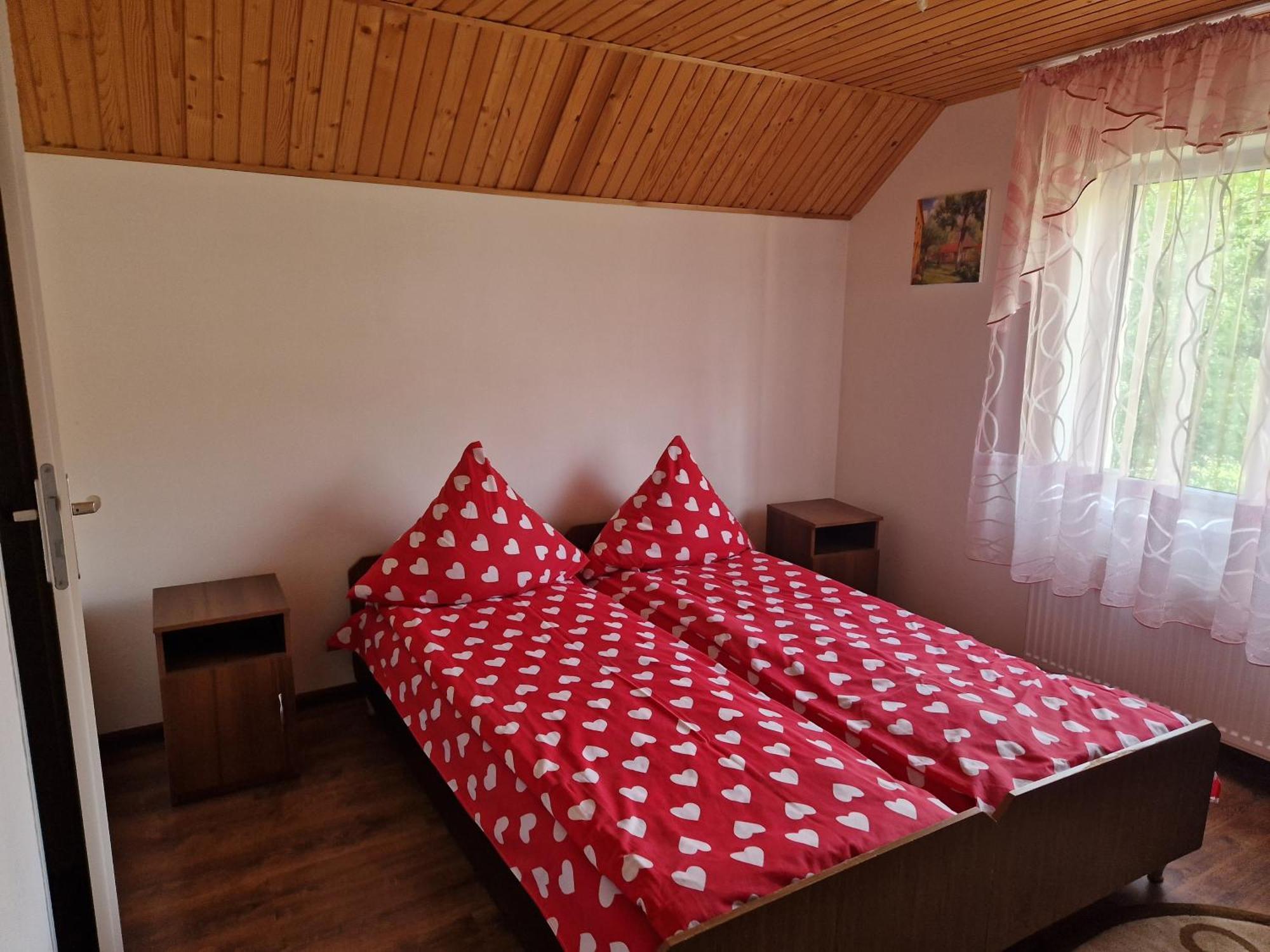 У Дядька Guest House Pilipets Bilik gambar