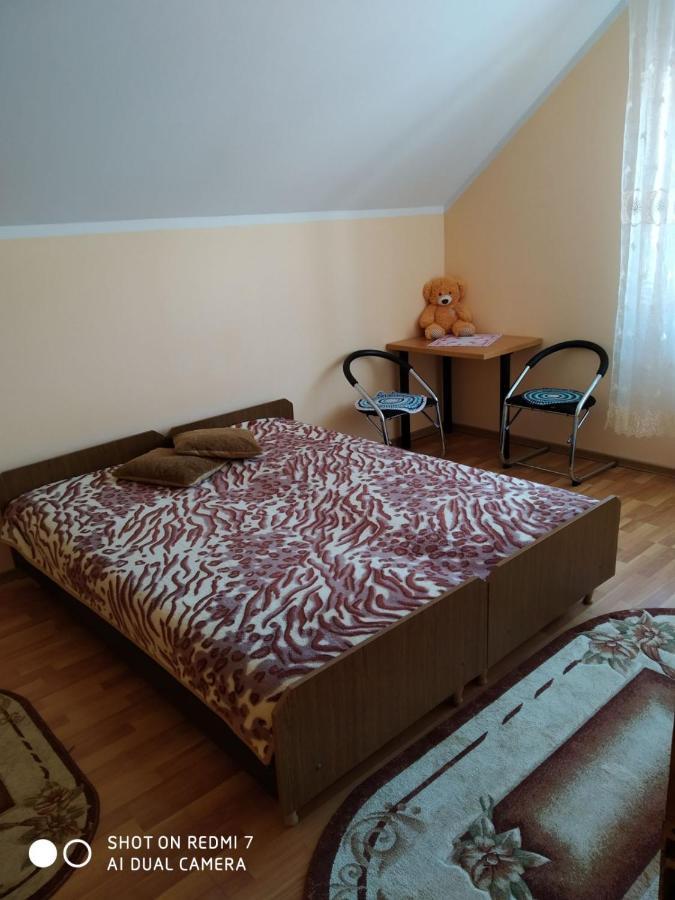 У Дядька Guest House Pilipets Bilik gambar